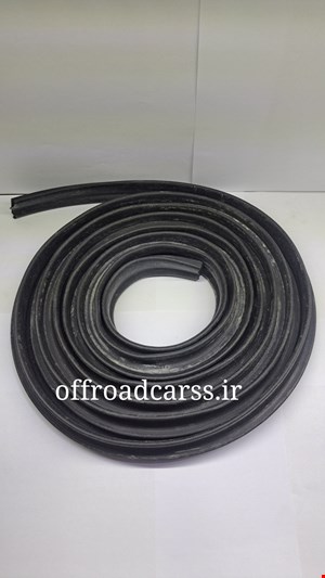 لاستیک دور درب عقب جیپ صحرا