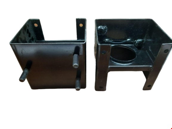 زاپاس بند عقب جیپ